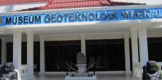 Museum Geoteknlogi Mineral UPN