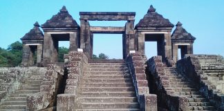 Keraton Ratu Boko, Megah di Atas Bukit