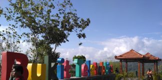 Relax di Bukit Teletubbies, Sleman Yogyakarta