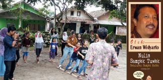 Anak Asyik Bermain, Yang Dewasa Bernostalgia