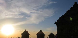 Menikmati Indahnya Sore Di Candi Tertinggi Se-Yogyakarta