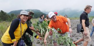 Aksi Penanaman Pohon di Gunung Merapi oleh Swedia, Latvia dan Norwegia Dukung Eco and Sustainable Tourism Indonesia