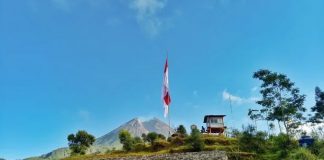 Menikmati Gagahnya Gunung Merapi dari Bukit Klangon