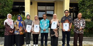 Penguatan SDM untuk Pelayanan Publik, Dinas Pariwisata Sleman Serahkan SK PNS dan Kenaikan Pangkat